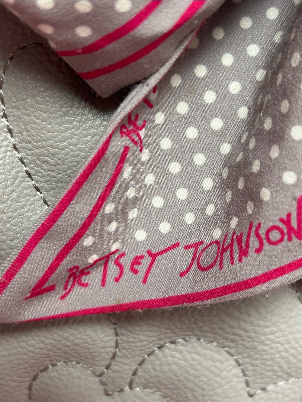 Betsey Johnson Gray Quilted Heart-Pattern Shoulder Bag w/BJ Scarf 13 x 9.5 x 4 - Picture 6 of 17